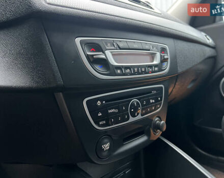 Серый Рено Меган, объемом двигателя 1.6 л и пробегом 182 тыс. км за 7800 $, фото 47 на Automoto.ua