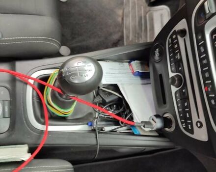 Серый Рено Меган, объемом двигателя 1.4 л и пробегом 250 тыс. км за 7500 $, фото 174 на Automoto.ua