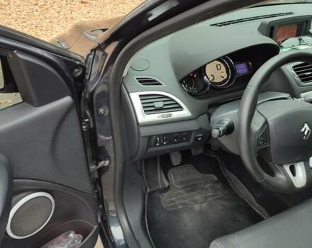 Серый Рено Меган, объемом двигателя 1.4 л и пробегом 250 тыс. км за 7500 $, фото 135 на Automoto.ua