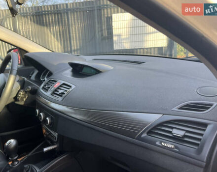 Серый Рено Меган, объемом двигателя 1.5 л и пробегом 225 тыс. км за 7600 $, фото 29 на Automoto.ua