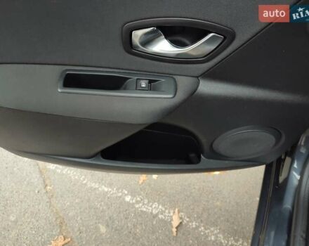 Серый Рено Меган, объемом двигателя 1.4 л и пробегом 250 тыс. км за 7500 $, фото 191 на Automoto.ua