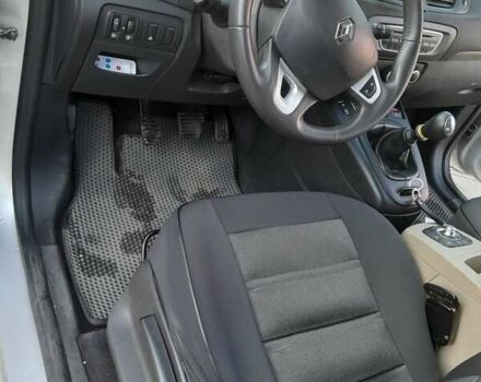 Серый Рено Меган, объемом двигателя 1.46 л и пробегом 242 тыс. км за 7000 $, фото 9 на Automoto.ua