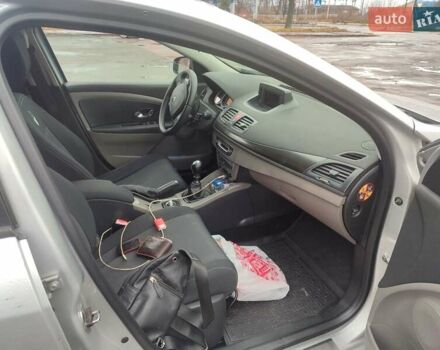 Сірий Рено Меган, об'ємом двигуна 1.5 л та пробігом 243 тис. км за 5600 $, фото 6 на Automoto.ua