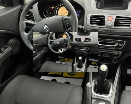 Серый Рено Меган, объемом двигателя 0 л и пробегом 260 тыс. км за 7200 $, фото 14 на Automoto.ua