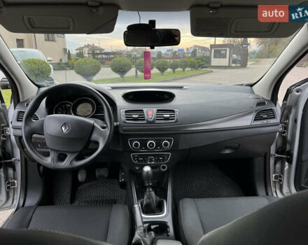 Серый Рено Меган, объемом двигателя 1.5 л и пробегом 265 тыс. км за 5499 $, фото 17 на Automoto.ua