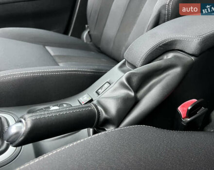 Серый Рено Меган, объемом двигателя 1.6 л и пробегом 182 тыс. км за 7800 $, фото 46 на Automoto.ua