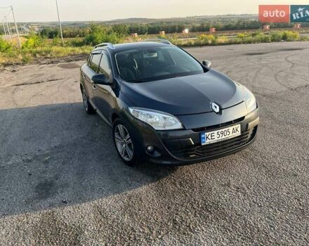 Сірий Рено Меган, об'ємом двигуна 1.46 л та пробігом 220 тис. км за 7800 $, фото 4 на Automoto.ua