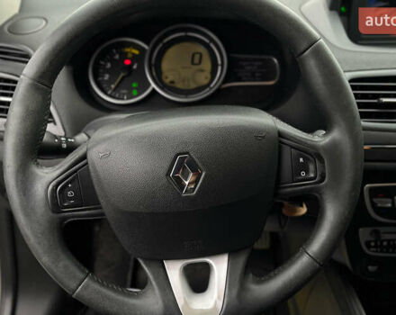 Серый Рено Меган, объемом двигателя 1.46 л и пробегом 260 тыс. км за 7200 $, фото 19 на Automoto.ua