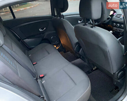 Серый Рено Меган, объемом двигателя 1.46 л и пробегом 300 тыс. км за 6300 $, фото 14 на Automoto.ua