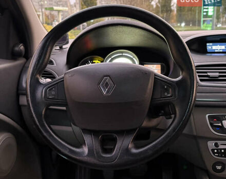 Рено Меган 2010 у Кременчуге на Automoto.ua Сірий Рено Меган, об'ємом двигуна 1.46 л та пробігом 300 тис. км за 6999 $, фото 23 на Automoto.ua