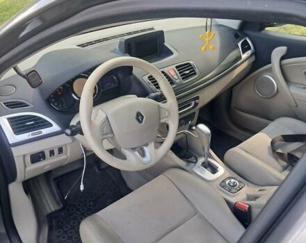 Серый Рено Меган, объемом двигателя 2 л и пробегом 255 тыс. км за 8000 $, фото 2 на Automoto.ua