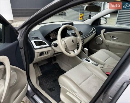 Серый Рено Меган, объемом двигателя 2 л и пробегом 260 тыс. км за 7800 $, фото 9 на Automoto.ua