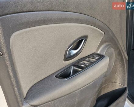 Серый Рено Меган, объемом двигателя 1.6 л и пробегом 195 тыс. км за 7850 $, фото 96 на Automoto.ua