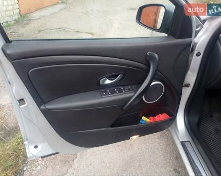 Рено Меган 2010 в Житомире на Automoto.ua Серый Рено Меган, объемом двигателя 1.5 л и пробегом 230 тыс. км за 7440 $, фото 10 на Automoto.ua