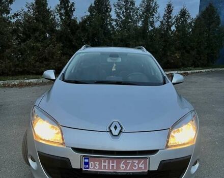 Серый Рено Меган, объемом двигателя 1.6 л и пробегом 215 тыс. км за 7600 $, фото 2 на Automoto.ua