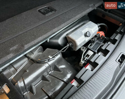 Серый Рено Меган, объемом двигателя 1.6 л и пробегом 182 тыс. км за 7800 $, фото 86 на Automoto.ua