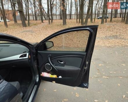 Серый Рено Меган, объемом двигателя 1.4 л и пробегом 250 тыс. км за 7500 $, фото 155 на Automoto.ua