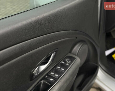 Серый Рено Меган, объемом двигателя 1.46 л и пробегом 260 тыс. км за 7200 $, фото 17 на Automoto.ua