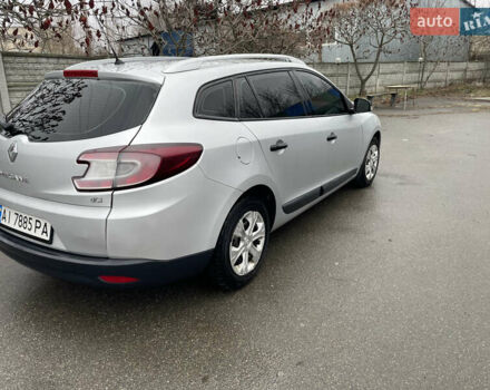 Рено Меган 2010 в Василькове на Automoto.ua Серый Рено Меган, объемом двигателя 1.46 л и пробегом 322 тыс. км за 6000 $, фото 7 на Automoto.ua