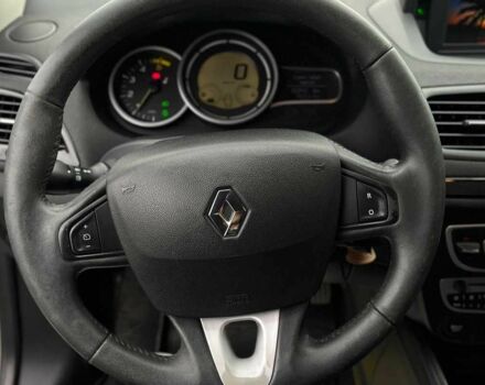 Серый Рено Меган, объемом двигателя 0 л и пробегом 260 тыс. км за 7200 $, фото 19 на Automoto.ua