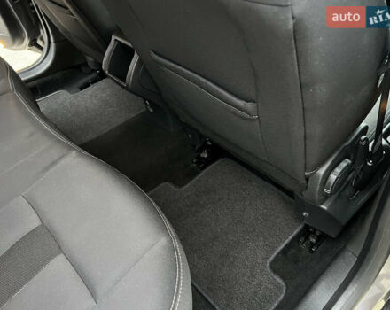 Серый Рено Меган, объемом двигателя 1.6 л и пробегом 182 тыс. км за 7800 $, фото 69 на Automoto.ua