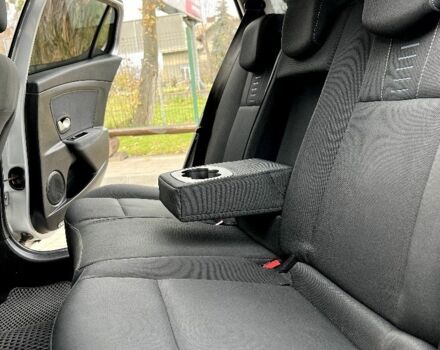 Серый Рено Меган, объемом двигателя 1.5 л и пробегом 263 тыс. км за 5490 $, фото 15 на Automoto.ua