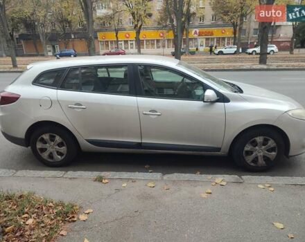 Сірий Рено Меган, об'ємом двигуна 1.6 л та пробігом 210 тис. км за 6700 $, фото 3 на Automoto.ua