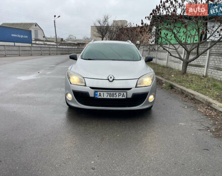 Рено Меган 2010 в Василькове на Automoto.ua Серый Рено Меган, объемом двигателя 1.46 л и пробегом 322 тыс. км за 6000 $, фото 19 на Automoto.ua