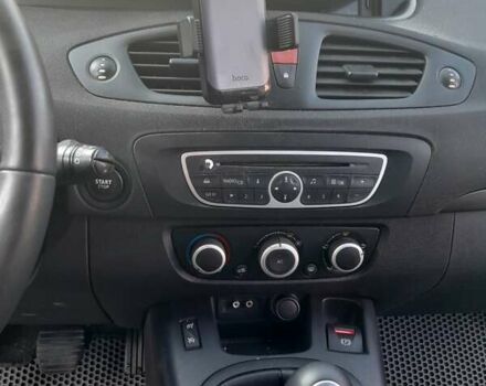 Серый Рено Меган, объемом двигателя 1.46 л и пробегом 242 тыс. км за 7000 $, фото 6 на Automoto.ua