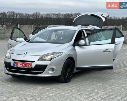 Серый Рено Меган, объемом двигателя 1.9 л и пробегом 143 тыс. км за 8450 $, фото 24 на Automoto.ua