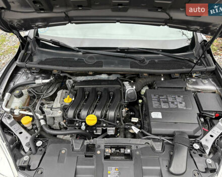 Сірий Рено Меган, об'ємом двигуна 1.6 л та пробігом 227 тис. км за 7500 $, фото 57 на Automoto.ua