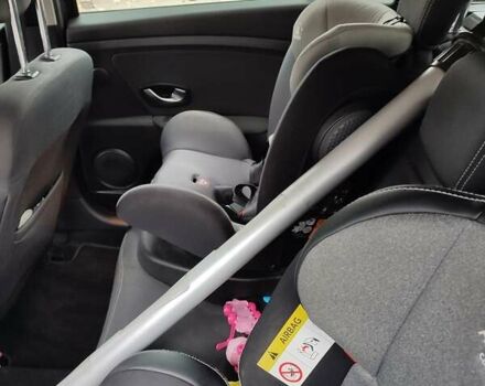 Серый Рено Меган, объемом двигателя 1.4 л и пробегом 250 тыс. км за 7500 $, фото 139 на Automoto.ua