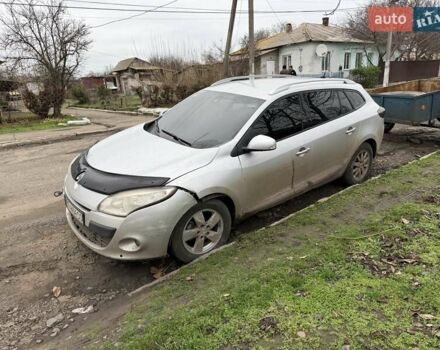 Серый Рено Меган, объемом двигателя 1.46 л и пробегом 300 тыс. км за 4200 $, фото 2 на Automoto.ua