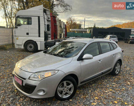 Серый Рено Меган, объемом двигателя 1.5 л и пробегом 225 тыс. км за 7600 $, фото 22 на Automoto.ua