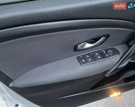 Сірий Рено Меган, об'ємом двигуна 1.46 л та пробігом 291 тис. км за 5700 $, фото 19 на Automoto.ua