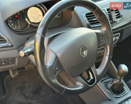 Сірий Рено Меган, об'ємом двигуна 1.6 л та пробігом 225 тис. км за 8299 $, фото 4 на Automoto.ua