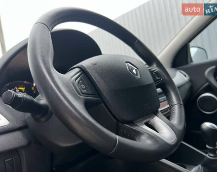 Серый Рено Меган, объемом двигателя 1.6 л и пробегом 182 тыс. км за 7800 $, фото 39 на Automoto.ua