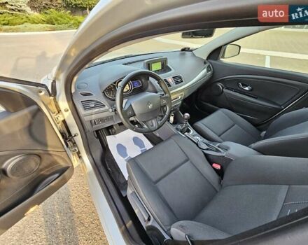 Серый Рено Меган, объемом двигателя 1.6 л и пробегом 195 тыс. км за 7850 $, фото 98 на Automoto.ua