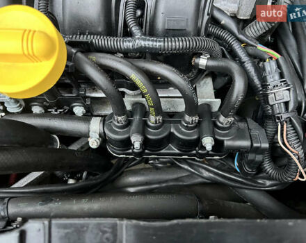 Серый Рено Меган, объемом двигателя 1.6 л и пробегом 182 тыс. км за 7800 $, фото 96 на Automoto.ua