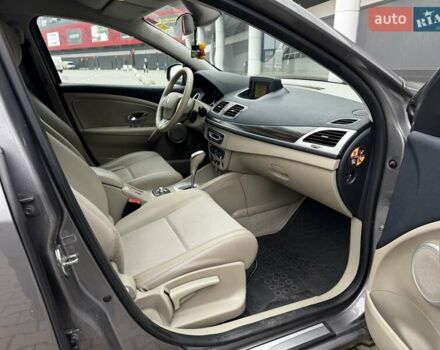 Серый Рено Меган, объемом двигателя 2 л и пробегом 260 тыс. км за 7800 $, фото 12 на Automoto.ua