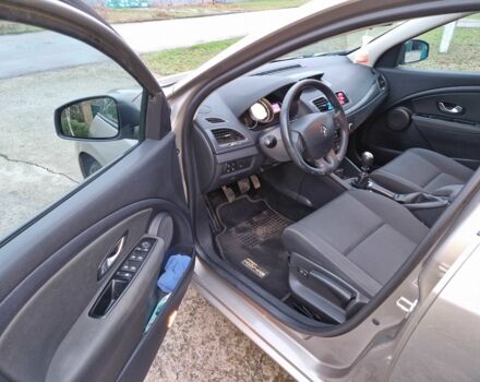 Сірий Рено Меган, об'ємом двигуна 1.6 л та пробігом 238 тис. км за 7350 $, фото 10 на Automoto.ua