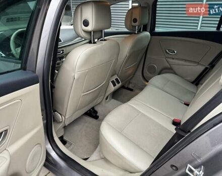 Серый Рено Меган, объемом двигателя 2 л и пробегом 260 тыс. км за 7800 $, фото 10 на Automoto.ua