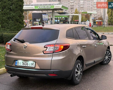 Рено Меган 2010 у Кременчуге на Automoto.ua Сірий Рено Меган, об'ємом двигуна 1.46 л та пробігом 300 тис. км за 6999 $, фото 14 на Automoto.ua