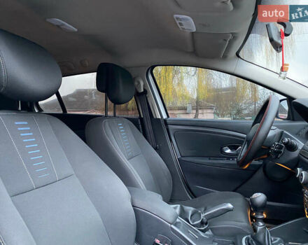 Серый Рено Меган, объемом двигателя 1.46 л и пробегом 300 тыс. км за 6300 $, фото 23 на Automoto.ua