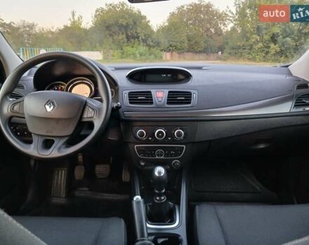 Сірий Рено Меган, об'ємом двигуна 1.6 л та пробігом 231 тис. км за 6350 $, фото 4 на Automoto.ua