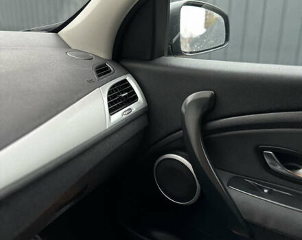 Серый Рено Меган, объемом двигателя 1.5 л и пробегом 215 тыс. км за 6800 $, фото 25 на Automoto.ua