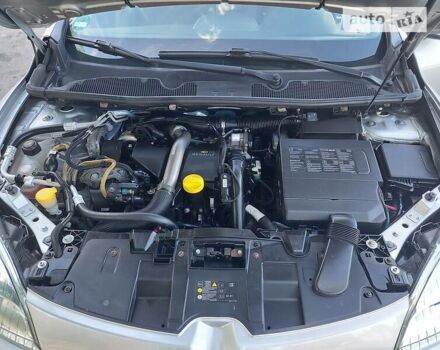 Сірий Рено Меган, об'ємом двигуна 1.5 л та пробігом 238 тис. км за 6800 $, фото 30 на Automoto.ua