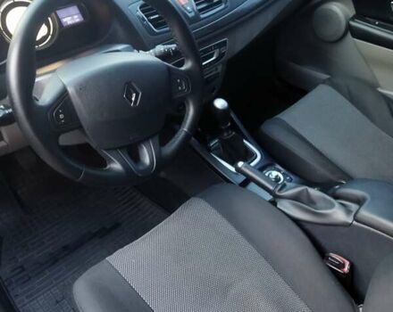 Рено Меган 2010 в Конотопе на Automoto.ua Серый Рено Меган, объемом двигателя 1.46 л и пробегом 265 тыс. км за 7250 $, фото 10 на Automoto.ua