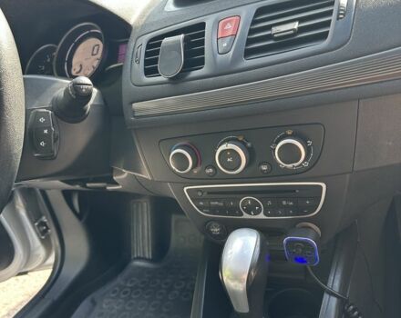 Серый Рено Меган, объемом двигателя 1.5 л и пробегом 195 тыс. км за 6999 $, фото 11 на Automoto.ua