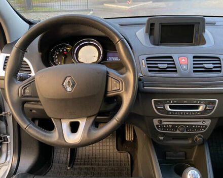 Сірий Рено Меган, об'ємом двигуна 1.4 л та пробігом 127 тис. км за 6800 $, фото 26 на Automoto.ua